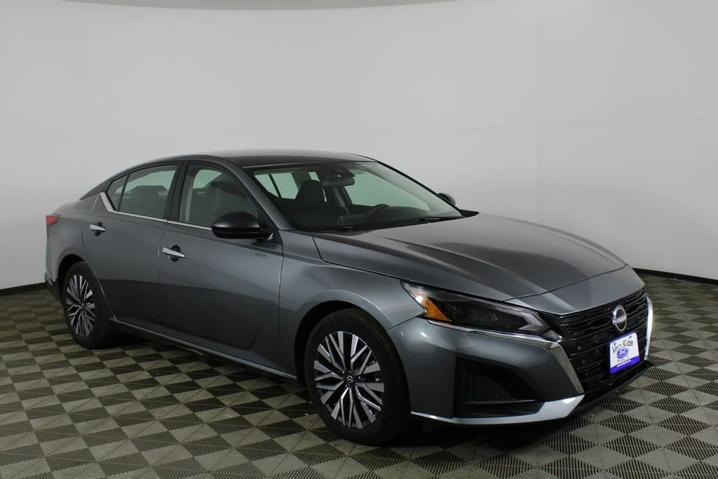 2025 Nissan Altima