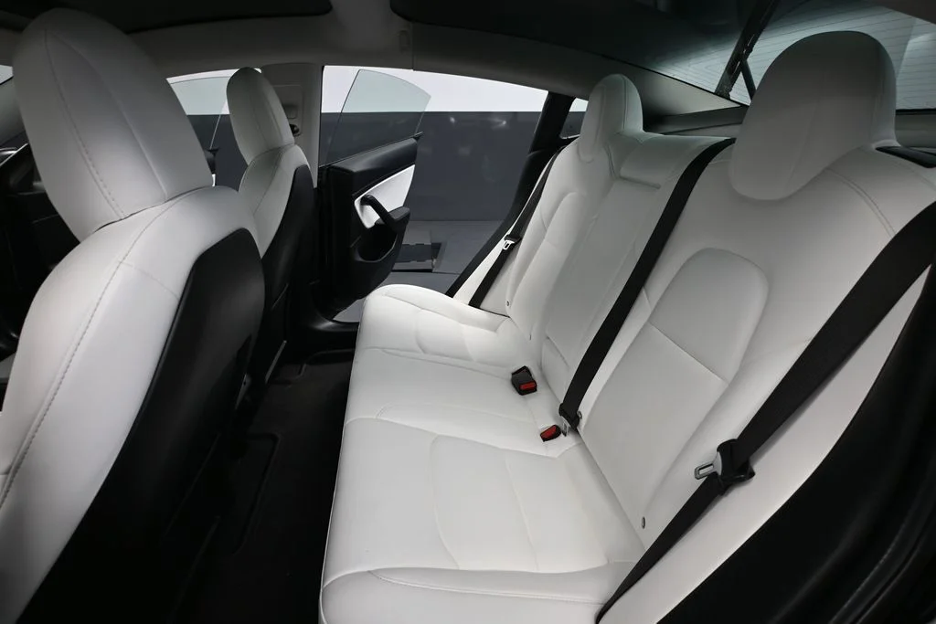 Used 2018 Black Tesla Long Range image 36