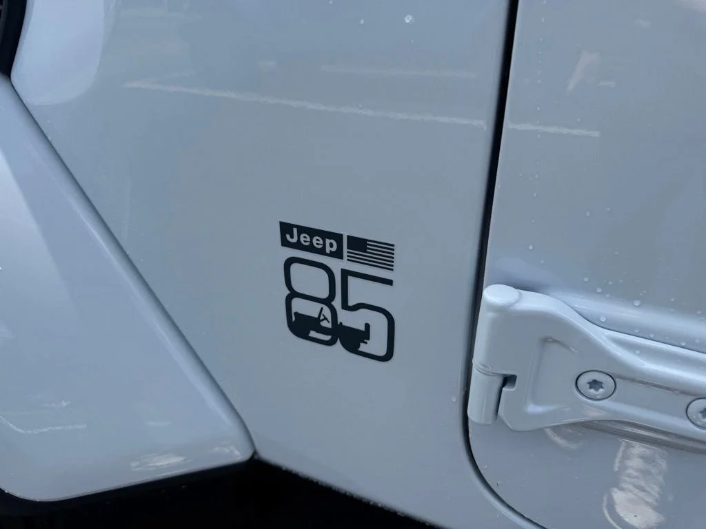 New 2026 Bright White Clear-Coat Exterior Paint Jeep 85th Anniversary Edition image 12