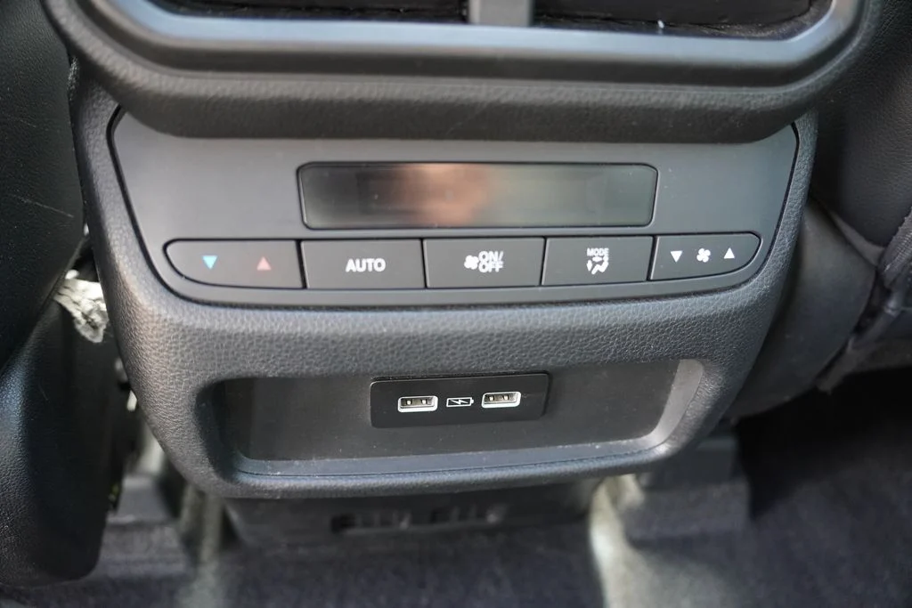 Used 2023 Platinum White Pearl Honda Touring image 20