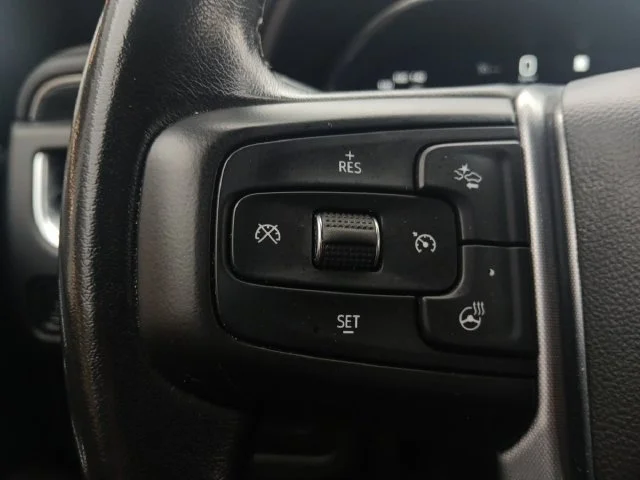 Used 2022 White GMC SLT image 9