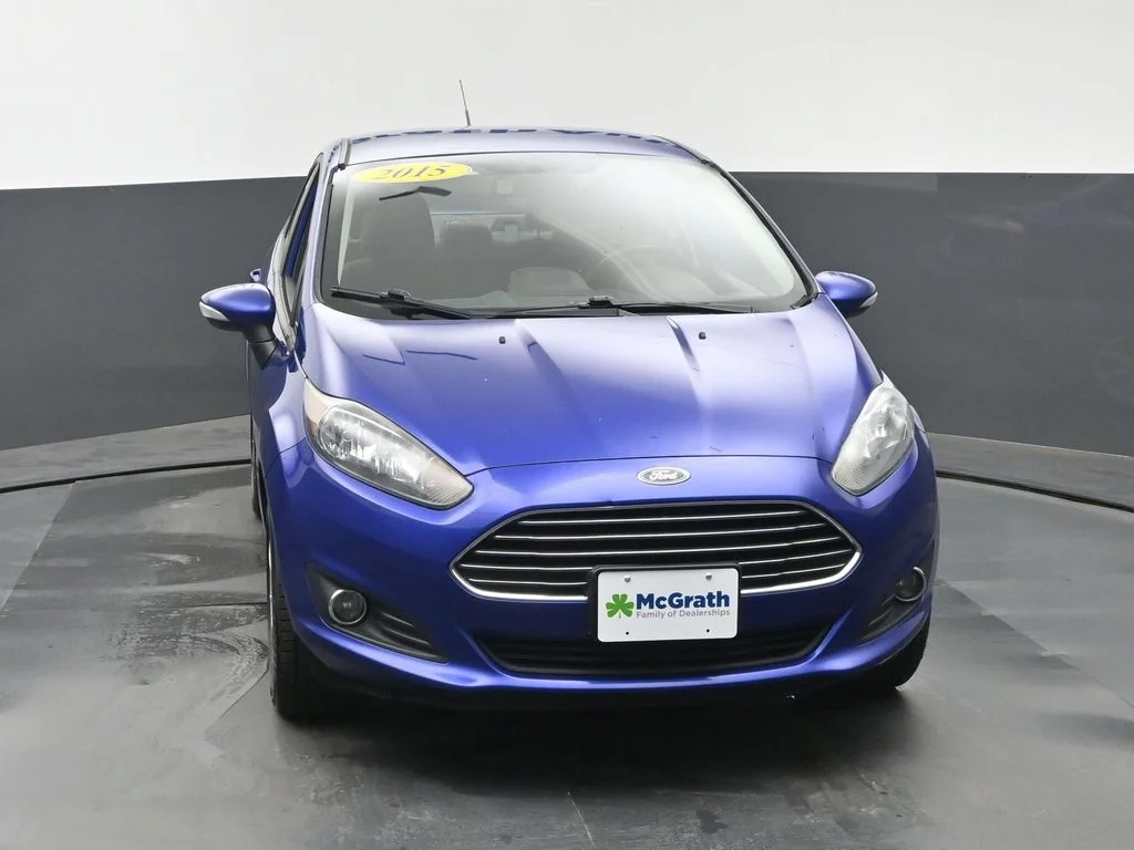 Used 2015 Blue Ford SE image 5