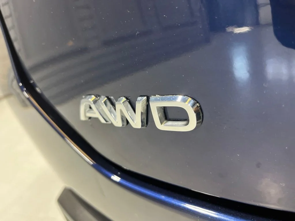 Used 2025 Obsidian Blue Pearl Honda Touring image 41