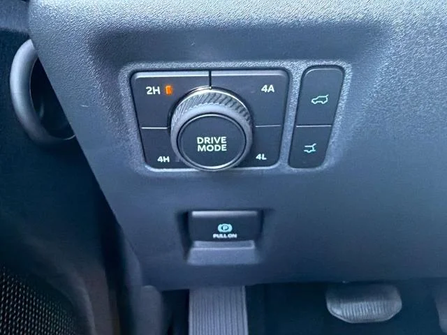 New 2027 Star White Metallic Tri-Coat Ford MAX Platinum image 58