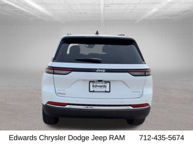 New 2026 Bright White Clear-Coat Exterior Paint Jeep Laredo X image 8