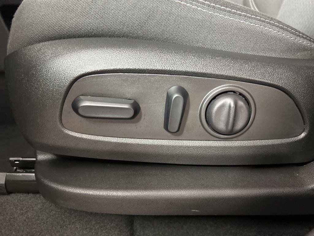 Used 2023 Volcanic Red GMC SLE image 15