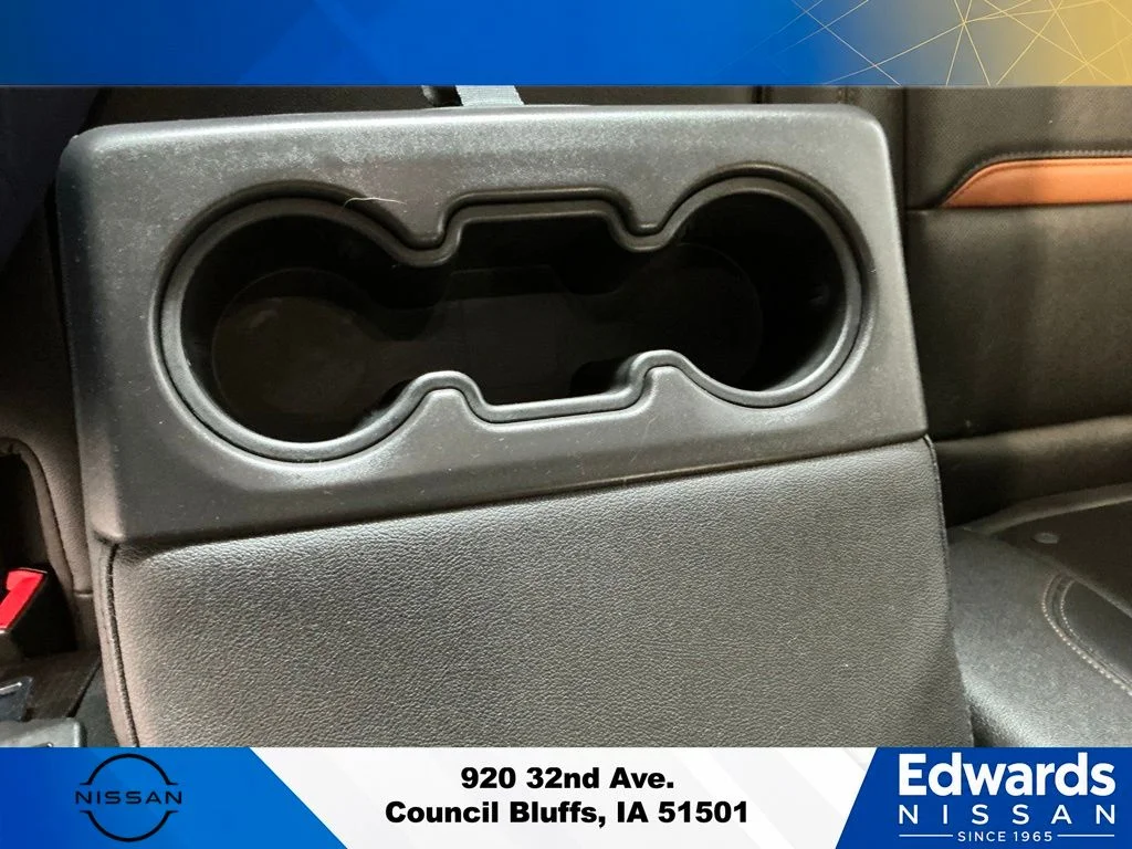 Used 2023 White GMC AT4 image 14