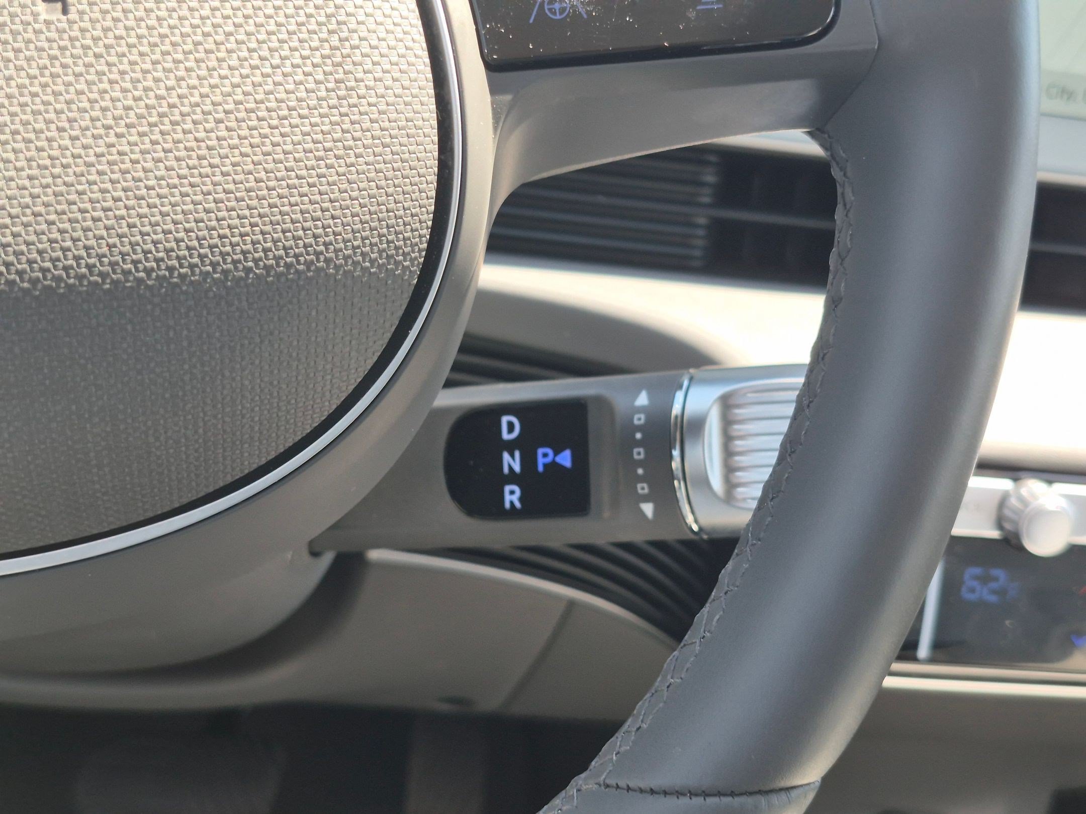 2024 Hyundai IONIQ 5 Limited - Photo 25