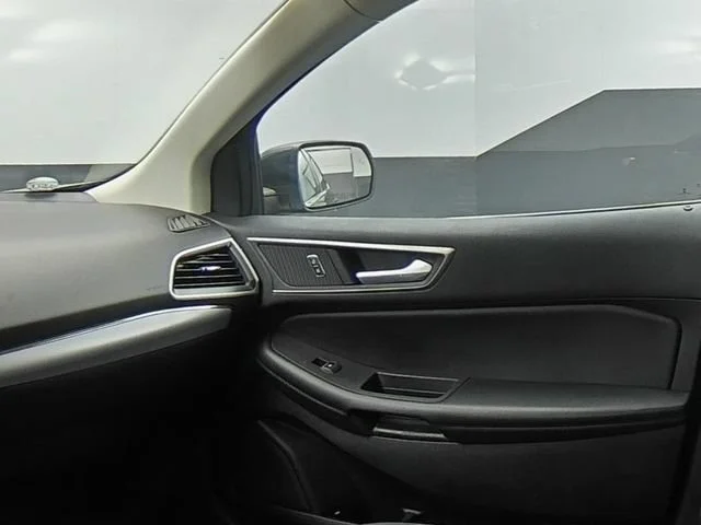 Used 2022 Blue Ford SEL image 40