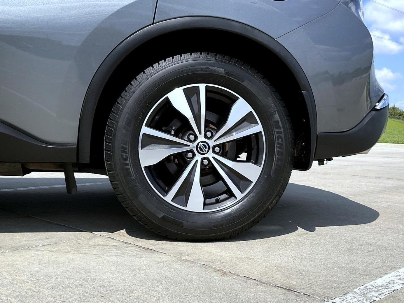 Used 2020 Gray Nissan SV image 23