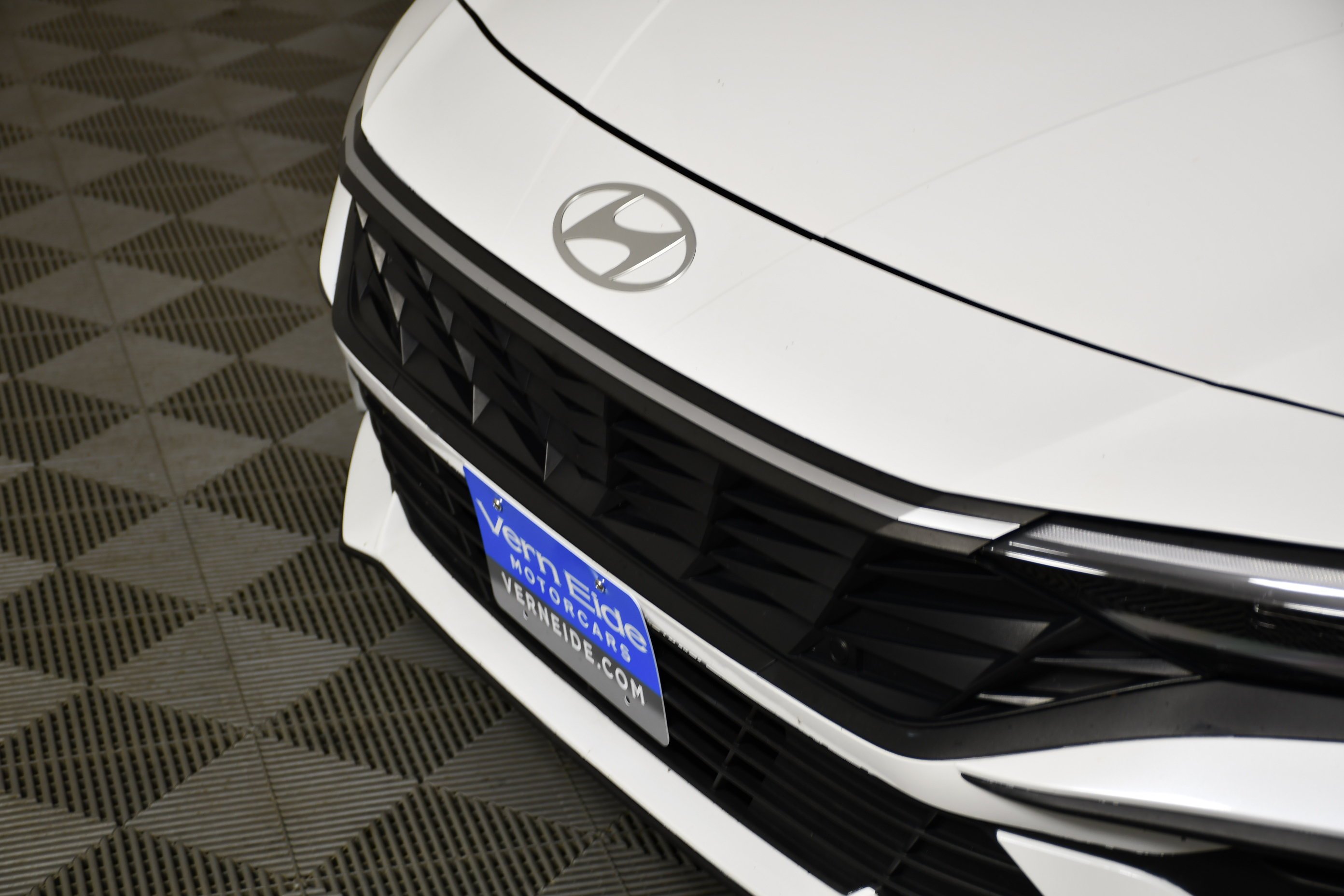 Used 2024 Serenity White Hyundai SEL image 11