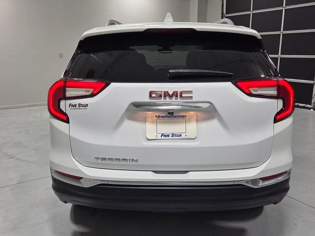 Used 2023 White GMC SLT image 10
