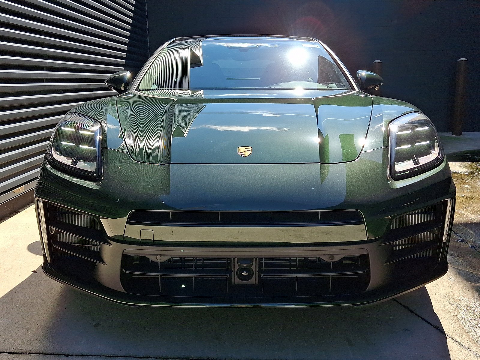 New 2026 Oak Green Metallic Neo Porsche 4 image 6