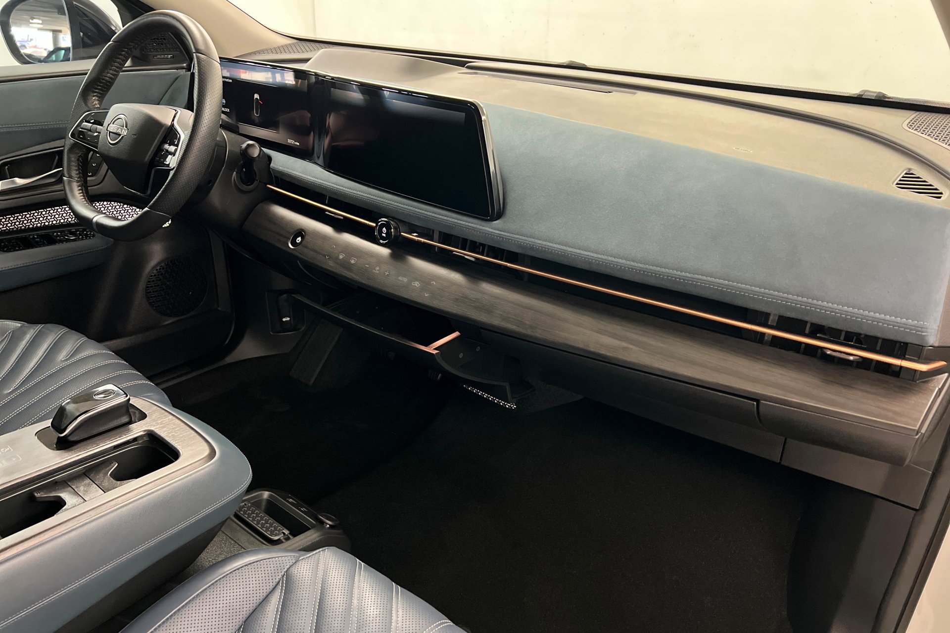 2023 Nissan Ariya Platinum+ - Photo 25