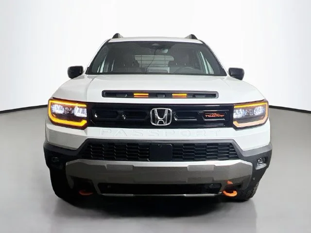 New 2027 Platinum White Pearl Honda  image 2