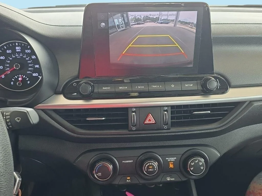 Used 2023 Red Kia LXS image 12