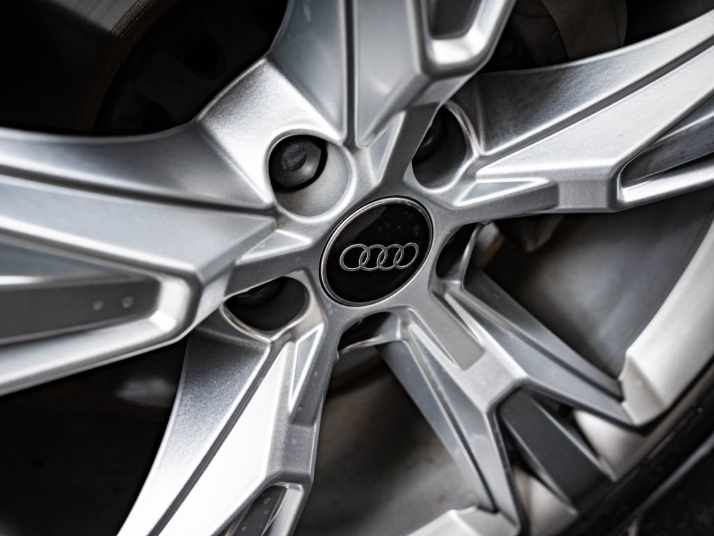 Used 2022 Mythos Black Metallic Audi 55 Premium Plus image 8