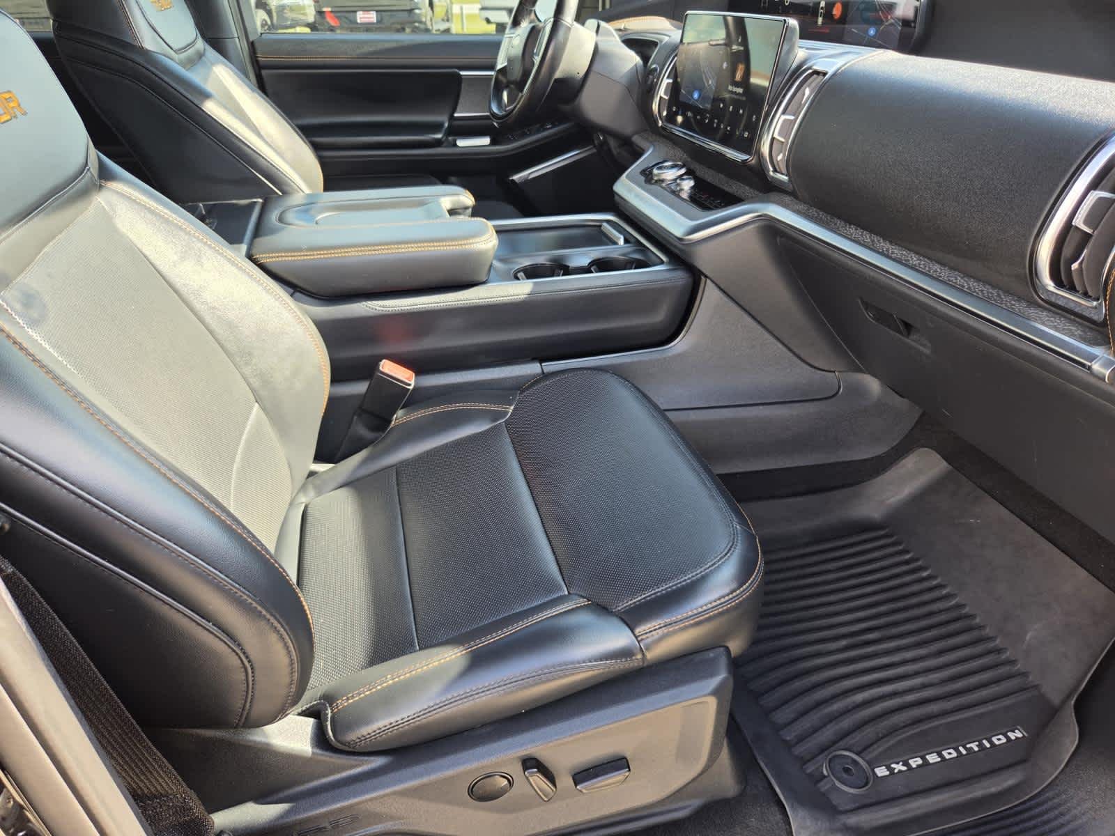 Used 2025 Agate Black Metallic Ford Tremor image 9