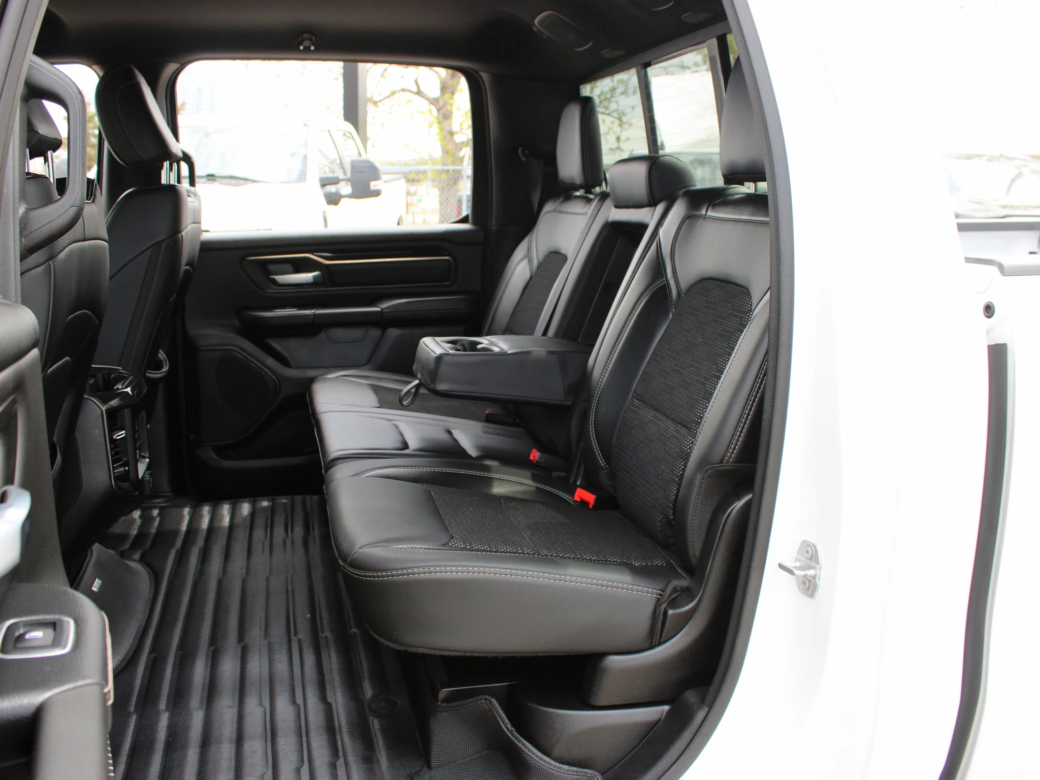 Certified Used 2022 White RAM Sport * HEMI V8 | Cold Air Intake | Heated Seats | Navigation | Bed Utility Group | Apple CarPlay image 20