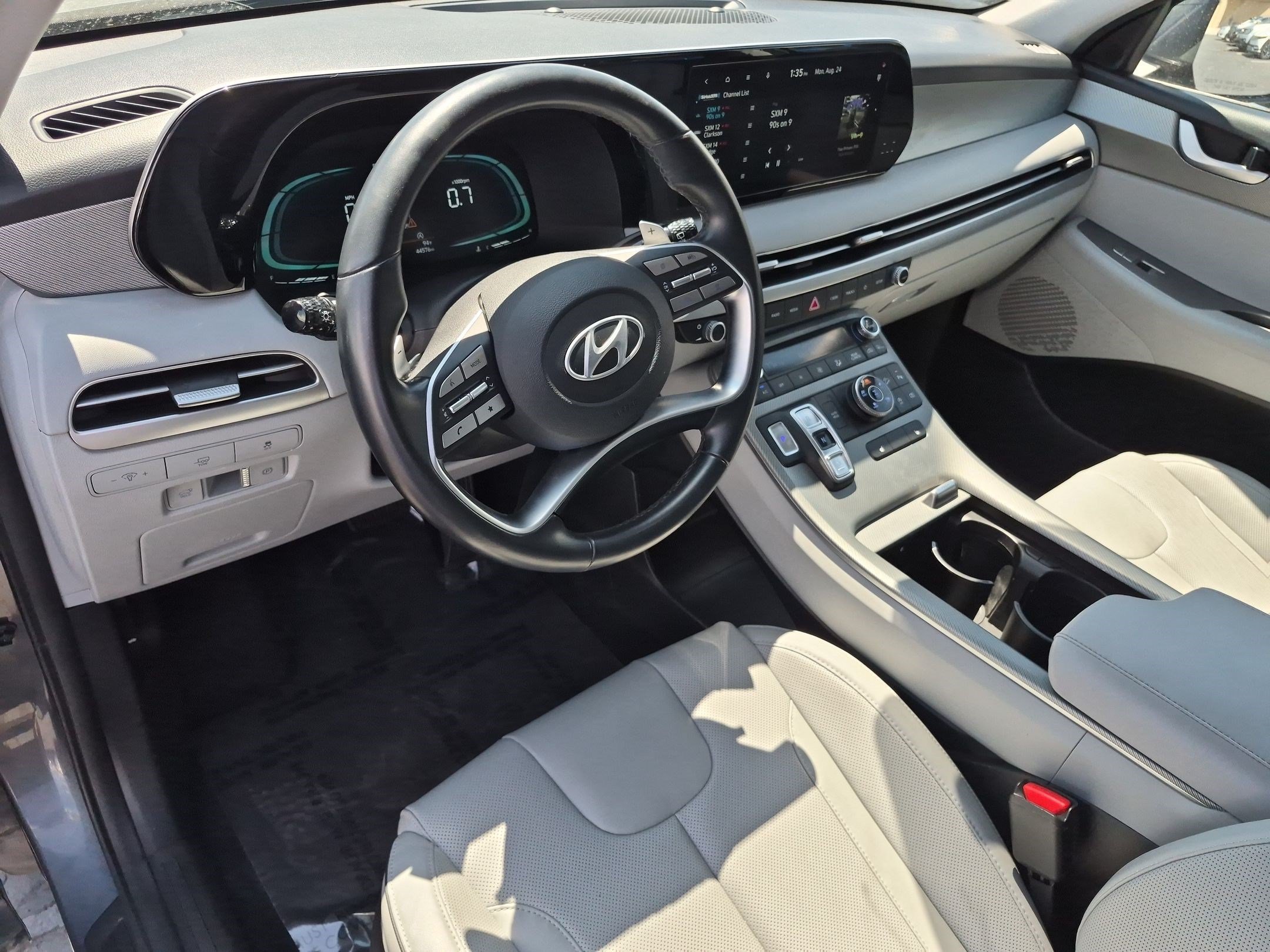2025 Hyundai Palisade SEL - Photo 14