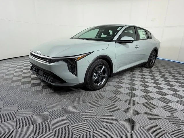 New 2026  Kia LXS image 3