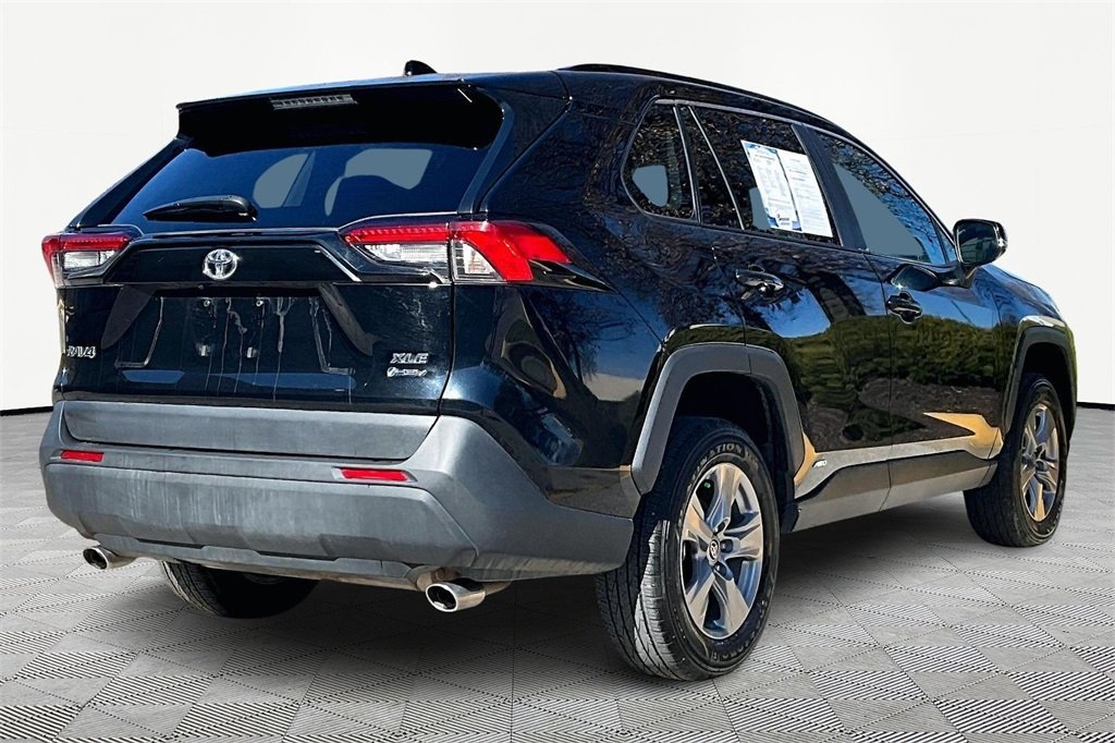 Used 2025 Toyota RAV4 XLE with VIN 4T3RWRFV7SU172912 for sale in Kansas City