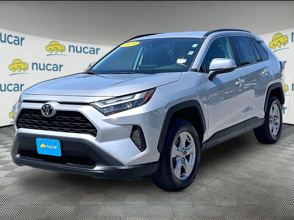 Used 2025 Silver Sky Metallic Toyota XLE image 3