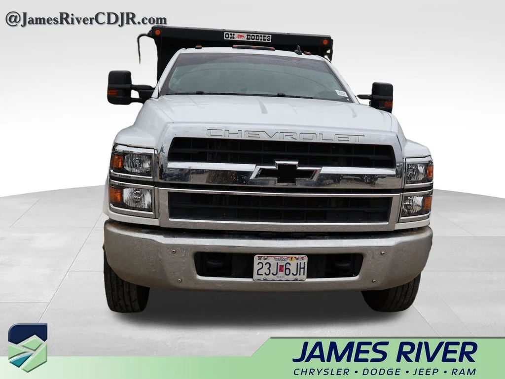 Used 2022 White Chevrolet 1WT image 8