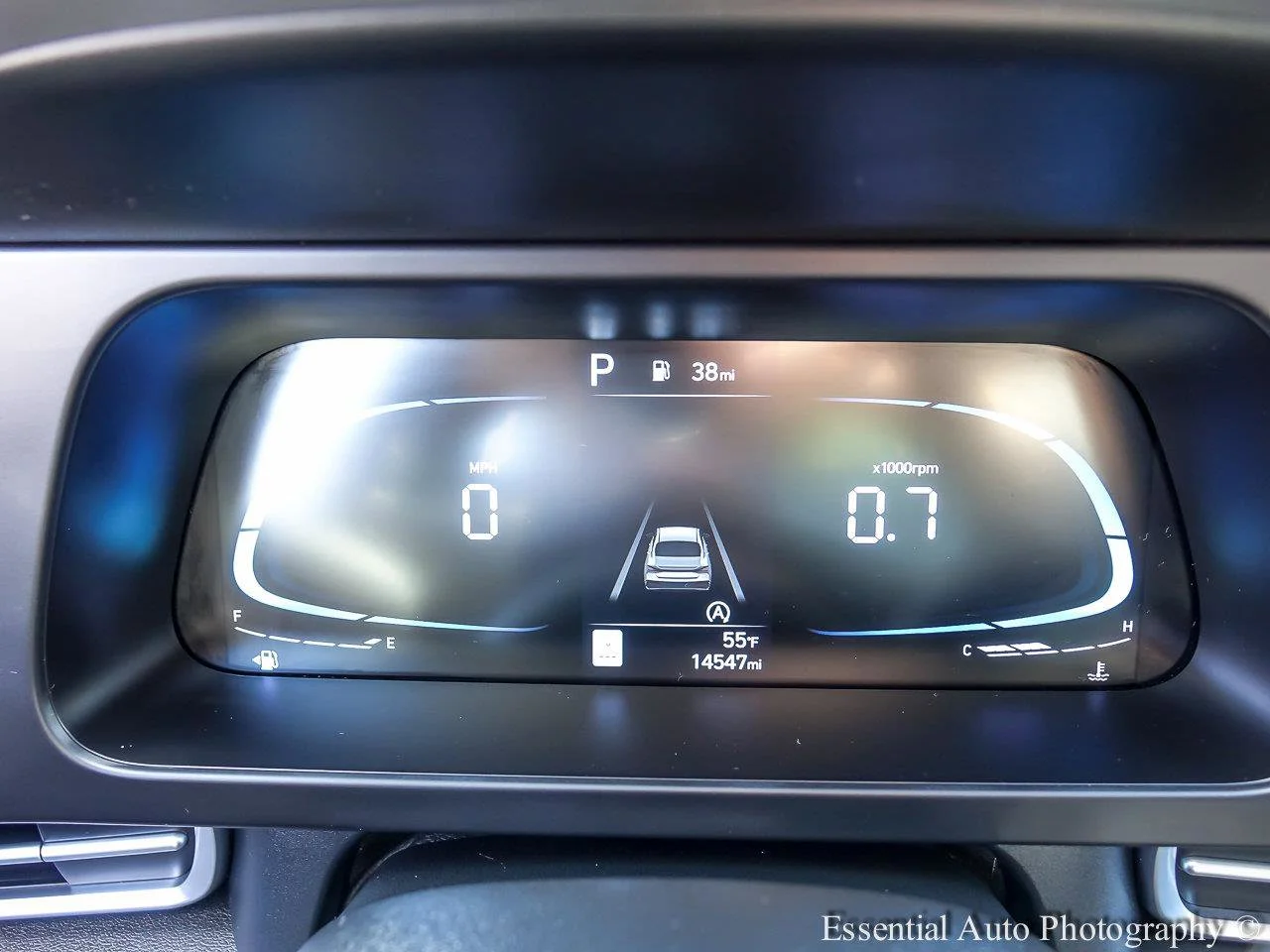 Used 2025 Fluid Metal Hyundai SE image 11