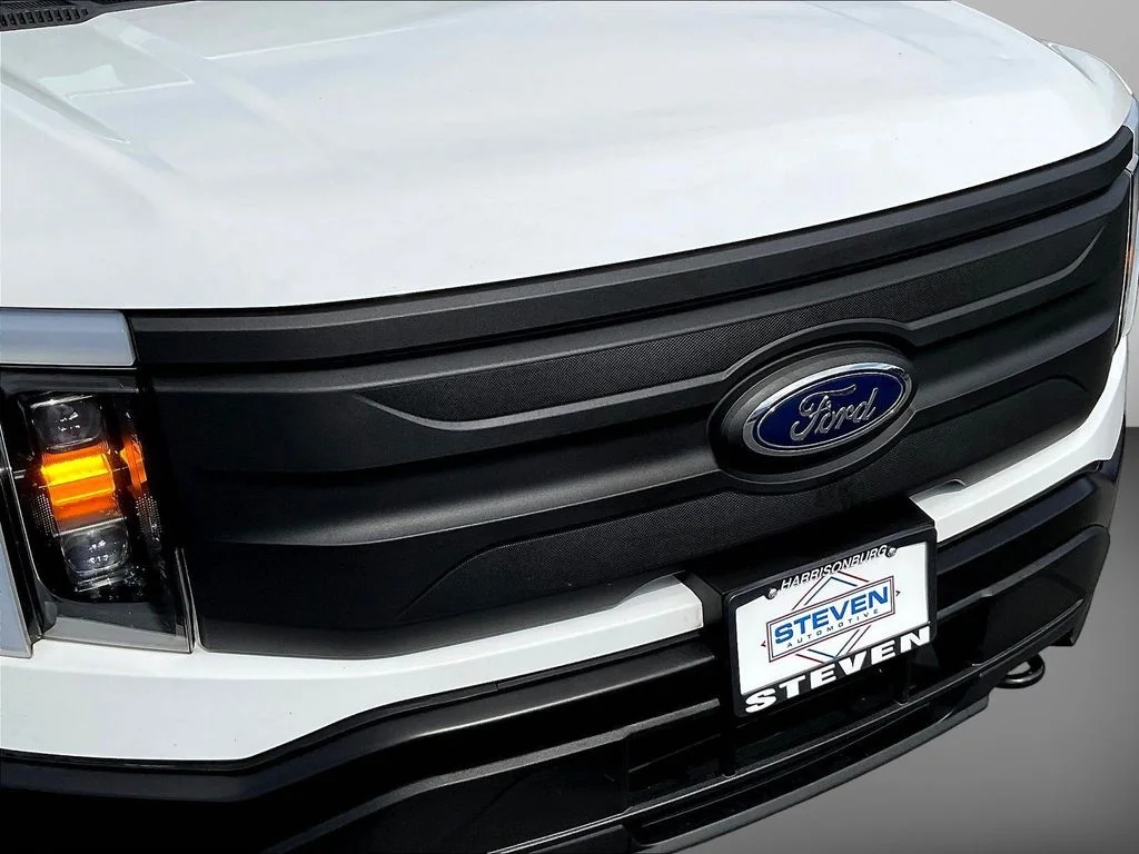 Used 2023 Oxford White Ford Pro image 34