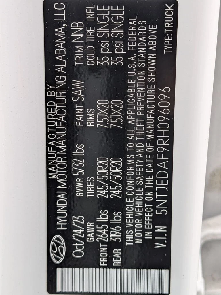 Used 2024 White Hyundai Limited image 33
