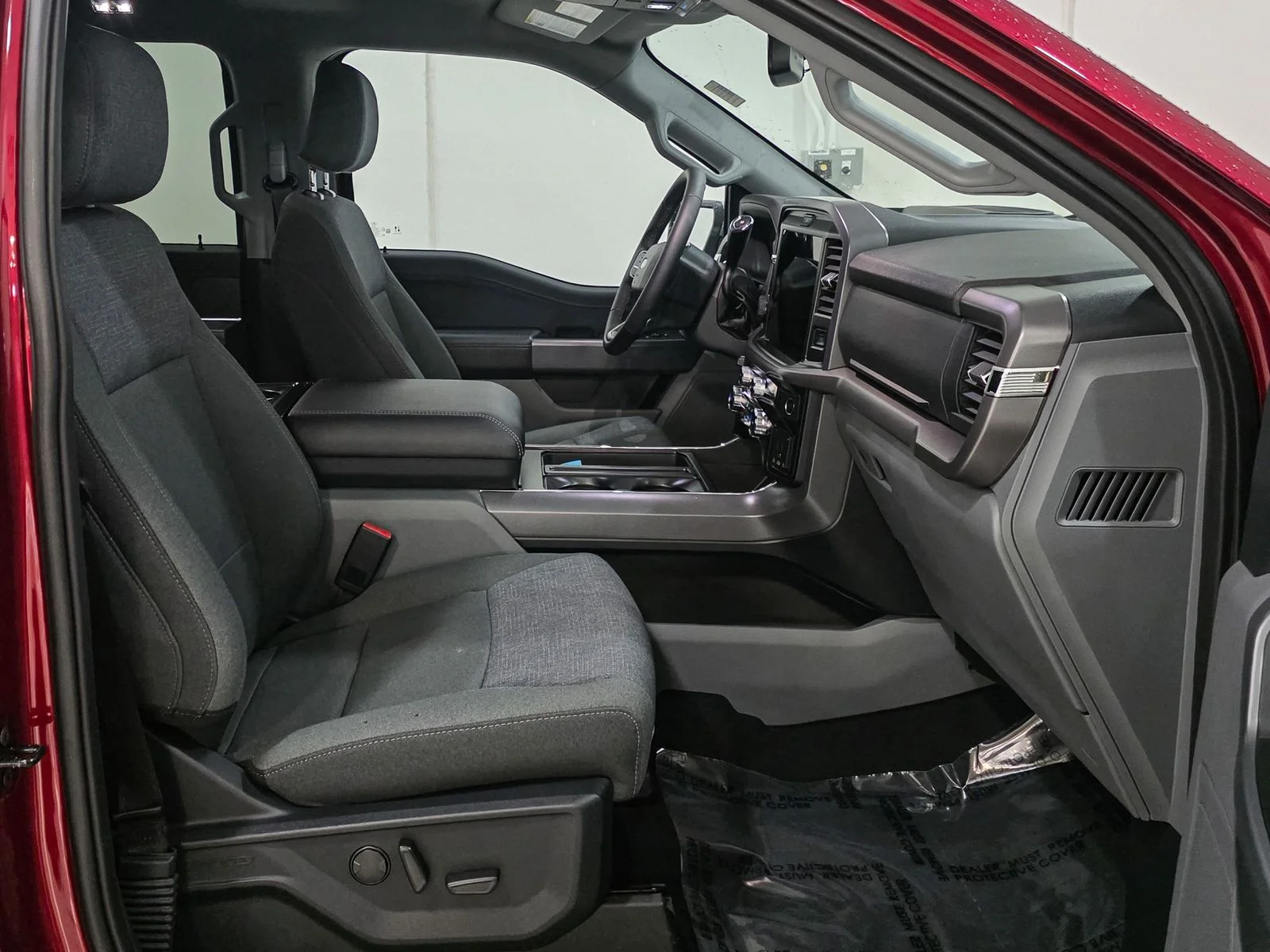 New 2026 Ruby Red Metallic Tinted Clearcoat Ford XLT image 21