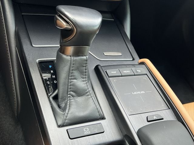 Used 2022 White Lexus 350 image 25