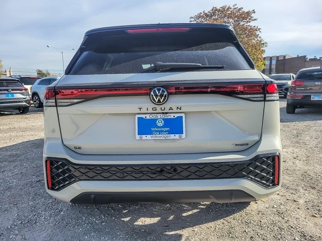 New 2026 Sandstone Volkswagen 2.0T SE R-Line Black image 4