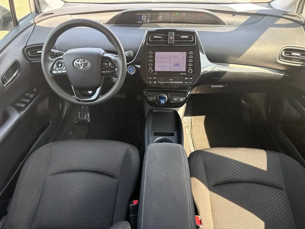 Used 2022 Silver Toyota L Eco image 11