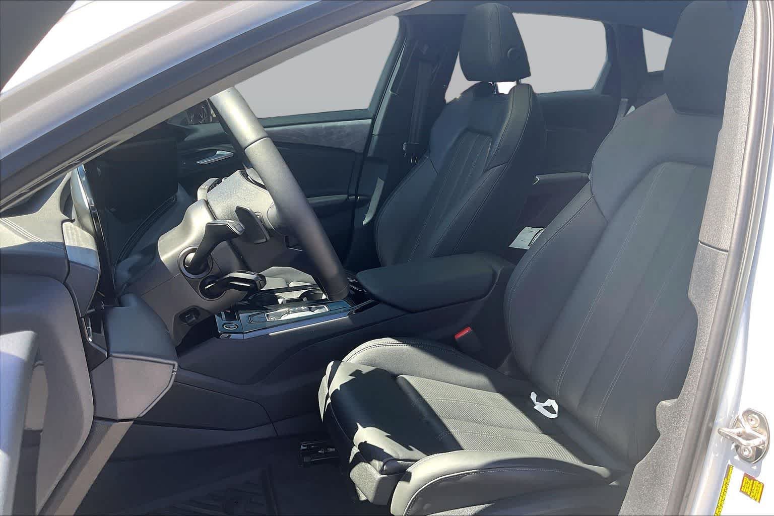 Used 2025 WHITE Audi Premium Plus image 7