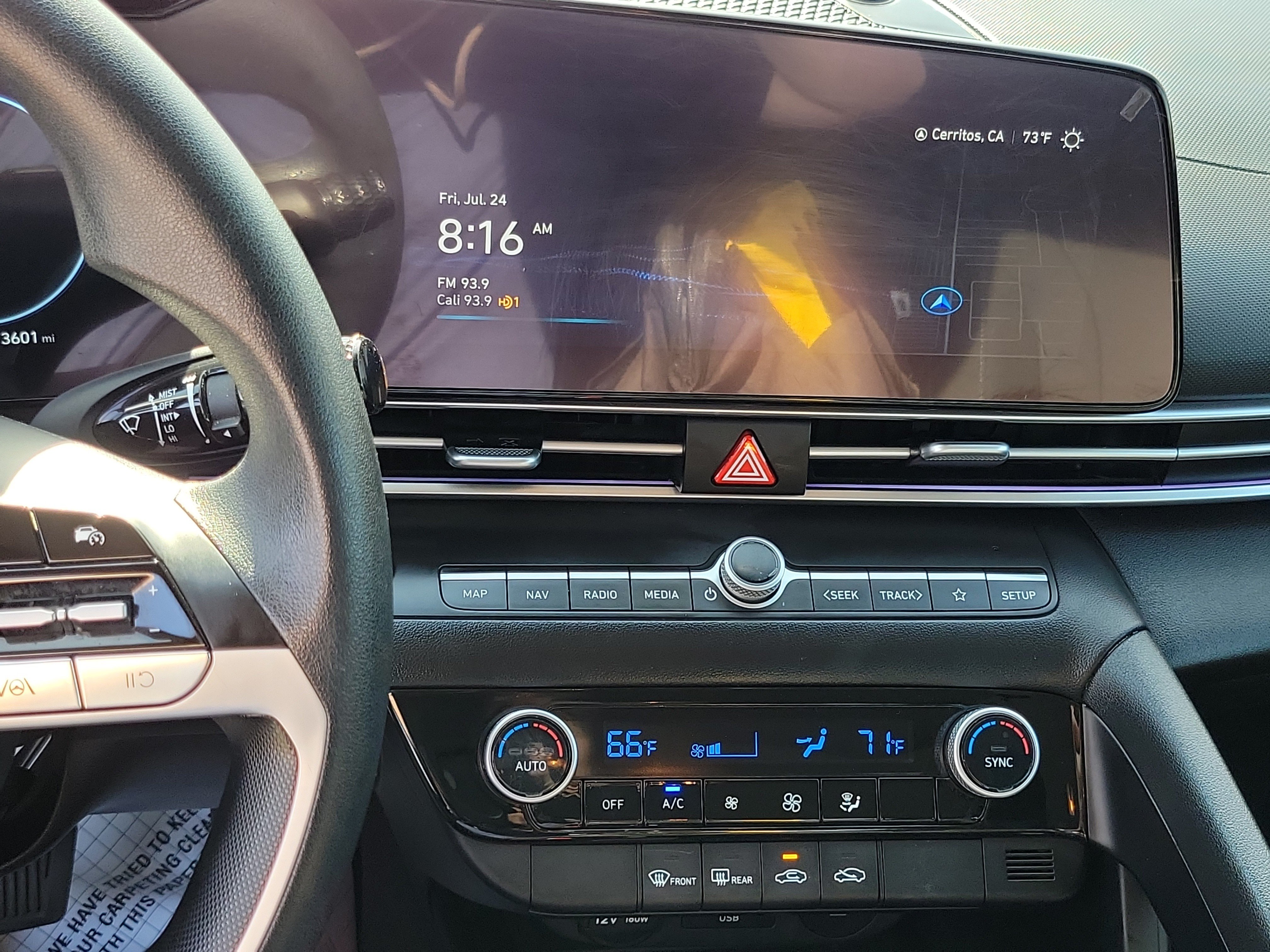 2024 Hyundai Elantra SEL - Photo 15