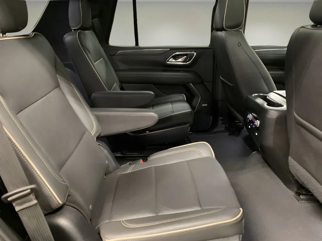 2023 GMC Yukon SLT - Photo 17