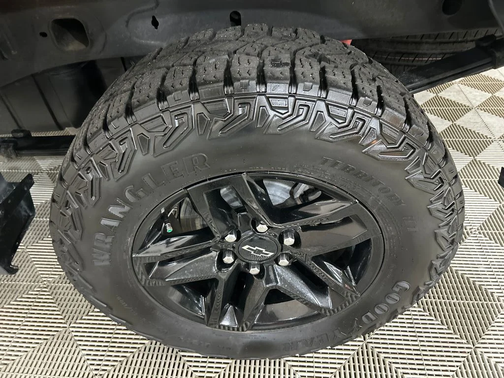 Used 2024 Gray Chevrolet Custom Trail Boss image 11