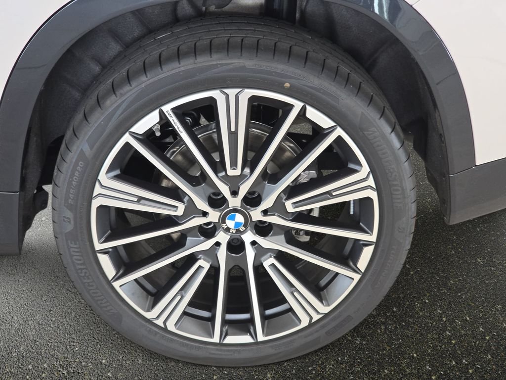 New 2026 Dune Grey Metallic BMW xDrive28i image 17