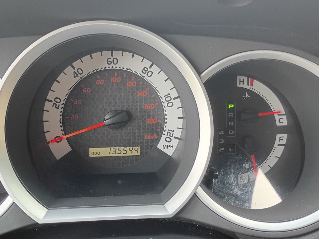 Used 2012 Super White Toyota Base image 23