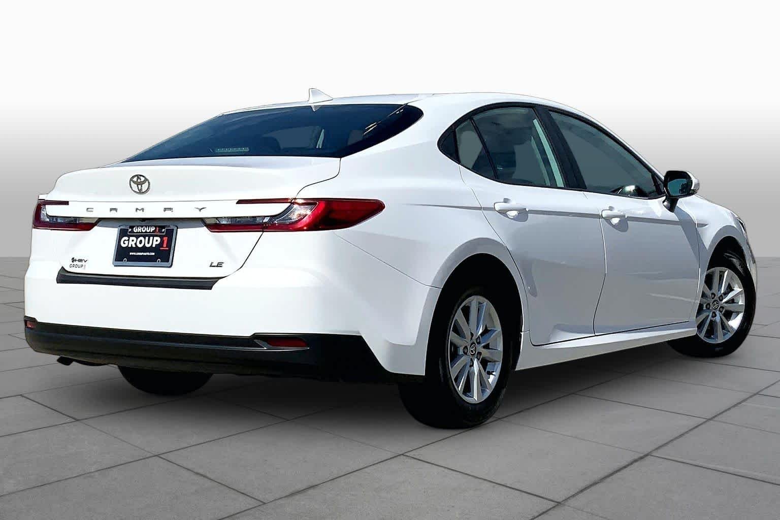 Used 2025 Ice Cap Toyota LE image 13