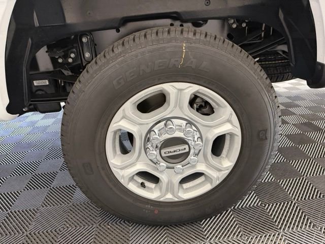 New 2026 Oxford White Ford F-250® XLT image 38