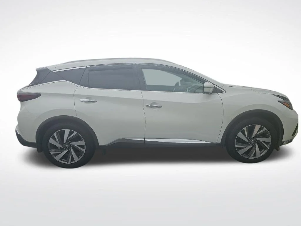 Used 2019 White Nissan SL image 3