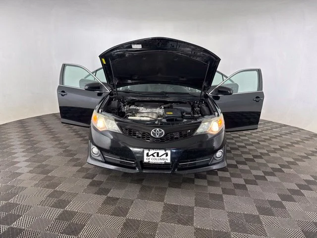 Used 2014 Black Toyota SE image 16