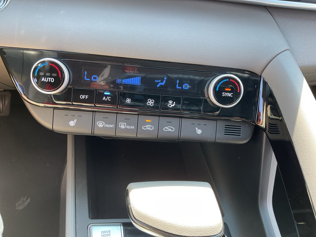 Used 2023 Onyx Black Hyundai Blue image 26