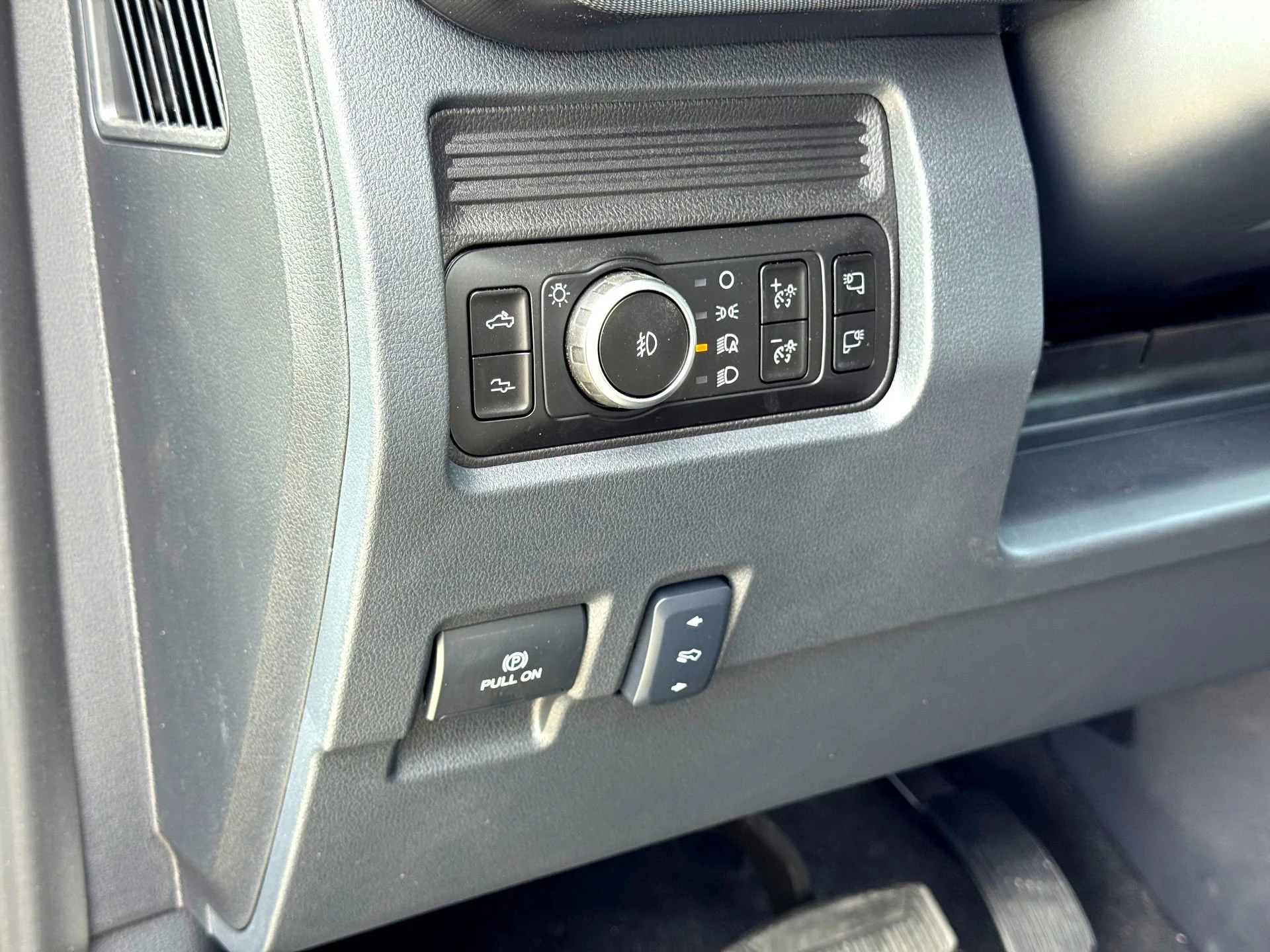 Used 2026  Ford Platinum LIFTED image 14