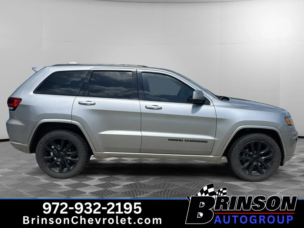 Used 2017 Silver Jeep Altitude image 6