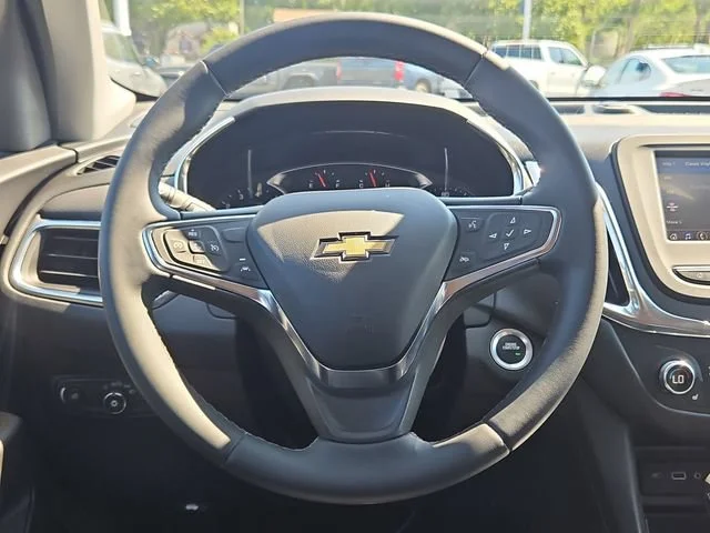 Used 2024 Summit White Chevrolet LT image 14
