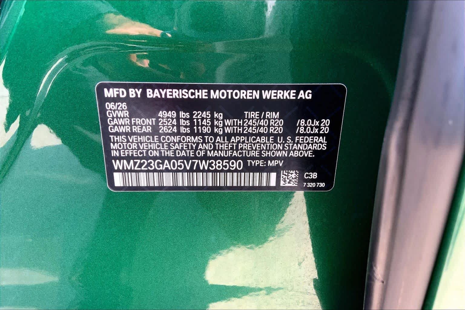 New 2027 British Racing Green IV Metallic MINI Iconic image 21